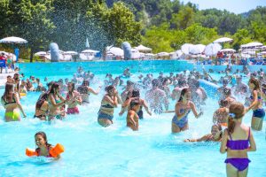 Scopri di più sull'articolo Cosa fare a Bolleblu: tutte le attrazioni del parco acquatico