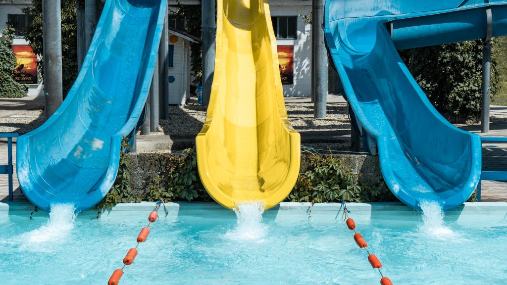 foto scivoli Bolle Blu Parco acquatico Borghetto Borbera